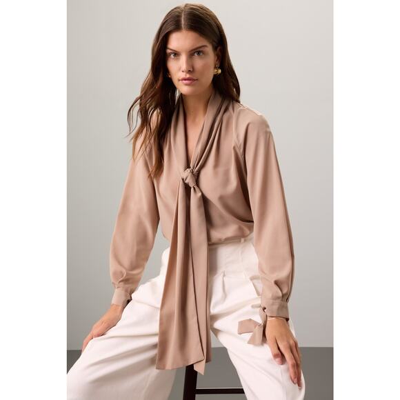Obando Collective  Beige Wrap Neck Top Size 6 - Picture 4 of 11